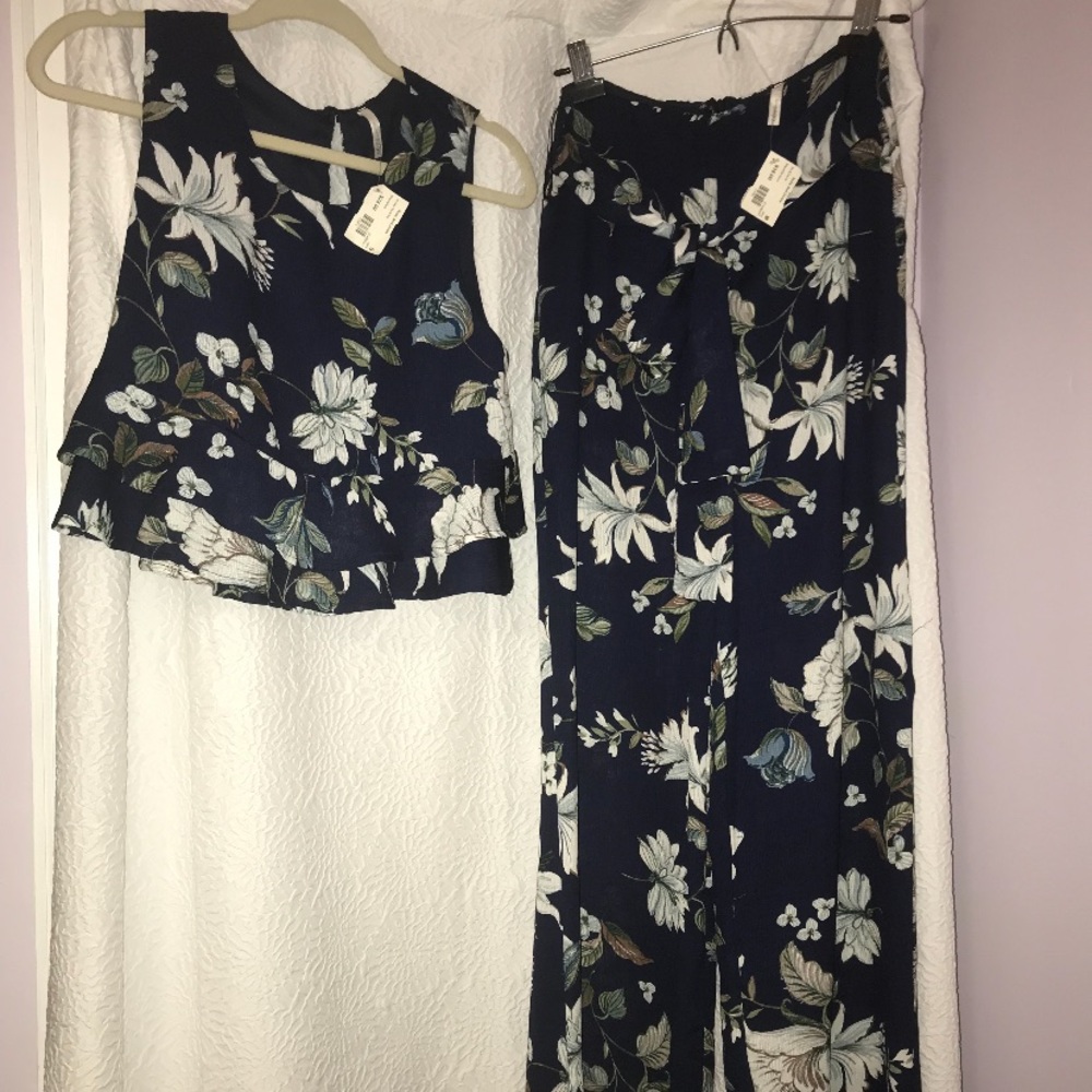 Belted wide leg pants